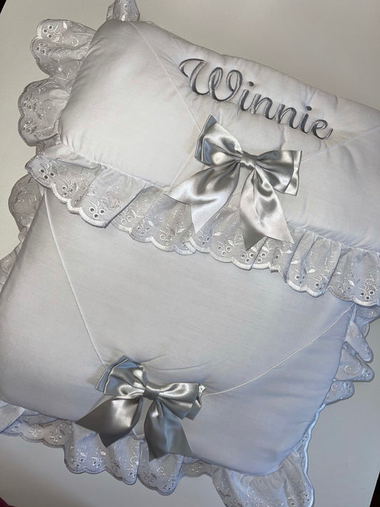 White and Grey Two Bow Cosytoes