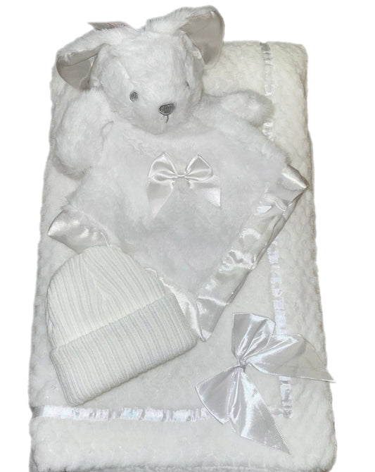 Personalised white Blanket, Hat and Comforter set